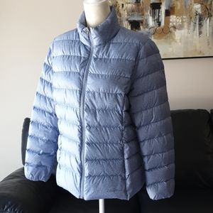 Eddie Bauer light weight puffer jacket